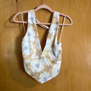 Abercrombie pointed hem crop top